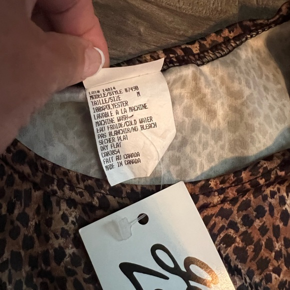 Ladies Boot cut pant with leopard top - Picture 5 of 5